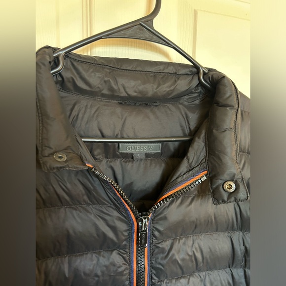 Guess men’s full-zip puffer - Picture 2 of 4